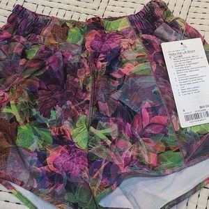 NWT LULULEMON HOTTY HOT 4" LINED SHORTS